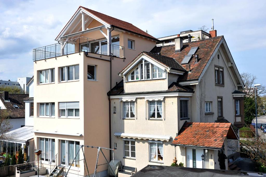 Niros Bed & Breakfast Basel Exterior photo